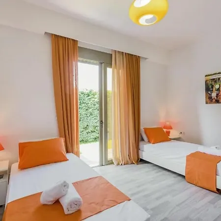 New Holiday Aleea Mamaia Нэводари